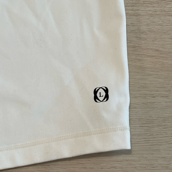 Bandier Le Ore Corso Crossover Biker Shorts - Picture 2 of 3